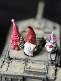 1/72 Scale WT Goblin Santa Claus Tank Decoration Accessories DIY Creative Accessory Models for Surrounding Tank Scenes